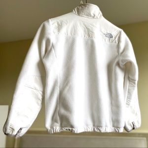 The North Face Girl’s white jacket